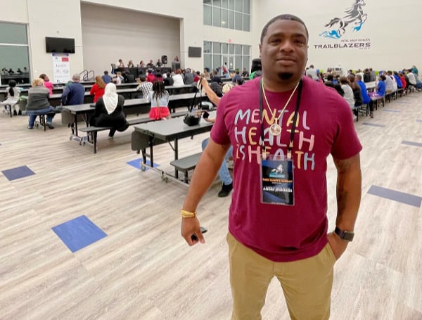 School Resource Officer Andre Jennings who is assigned to Patel High School had the idea months ago to bridge the gap between young adults and law enforcement officers. “I get the questions all the times from students about why they see things happening in their communities, it just felt right to bring the profession together to have a relaxed conversation”, he said.