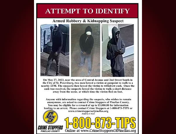 ST. PETERSBURG, Fla. - Police in St. Petersburg need your help identifying two suspects that robbed a man at an ATM.