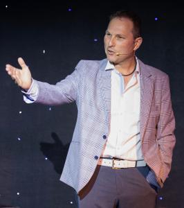 guy bavli performing live