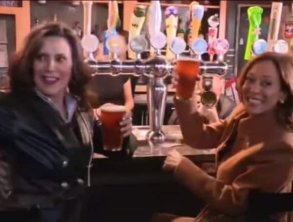 Gretchen Whitmer, Kamala Harris Go To A Bar For Post-Rally Beer