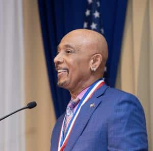 21958303 montel williams receiving ssa 300x295 1