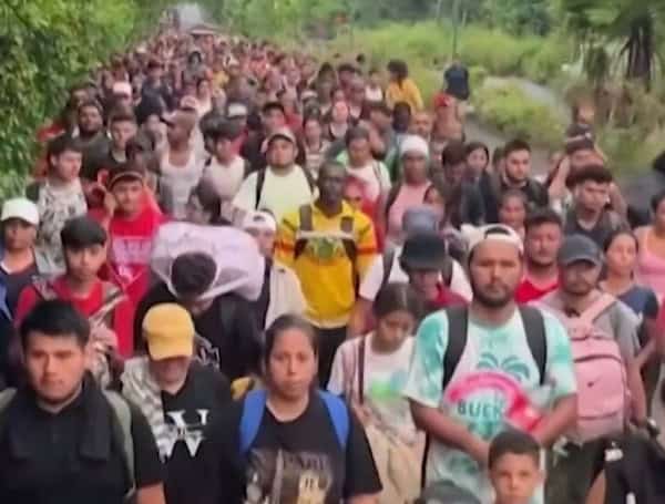 Migrant Caravan Departs Mexico (FOX)