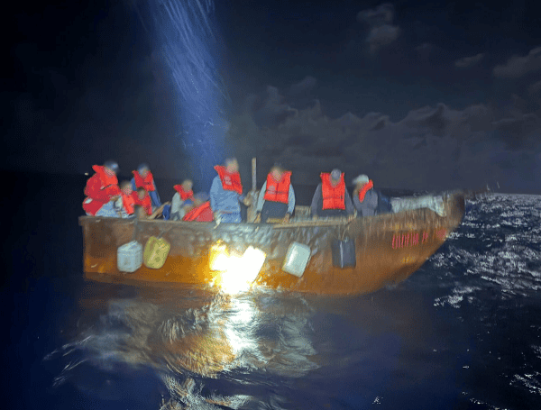 US Coast Guard Repatriates 16 Cuban Migrants After Interdiction In The Florida Straits